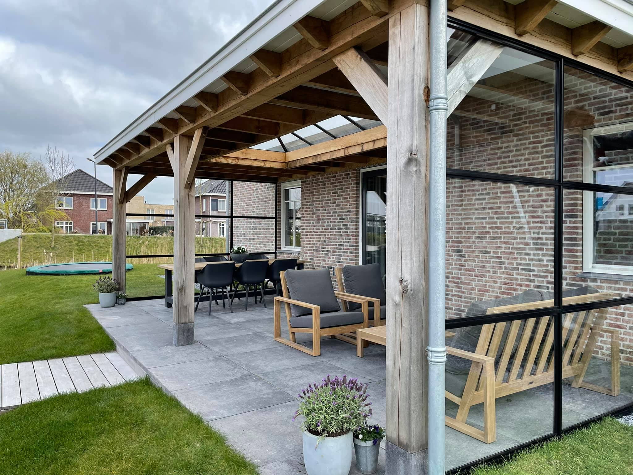 Stalen deuren voor buiten en terras op maat gemaakt door staal style
